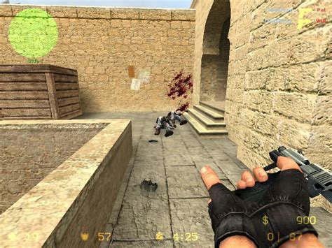 Counter Strike: Source (2004) .